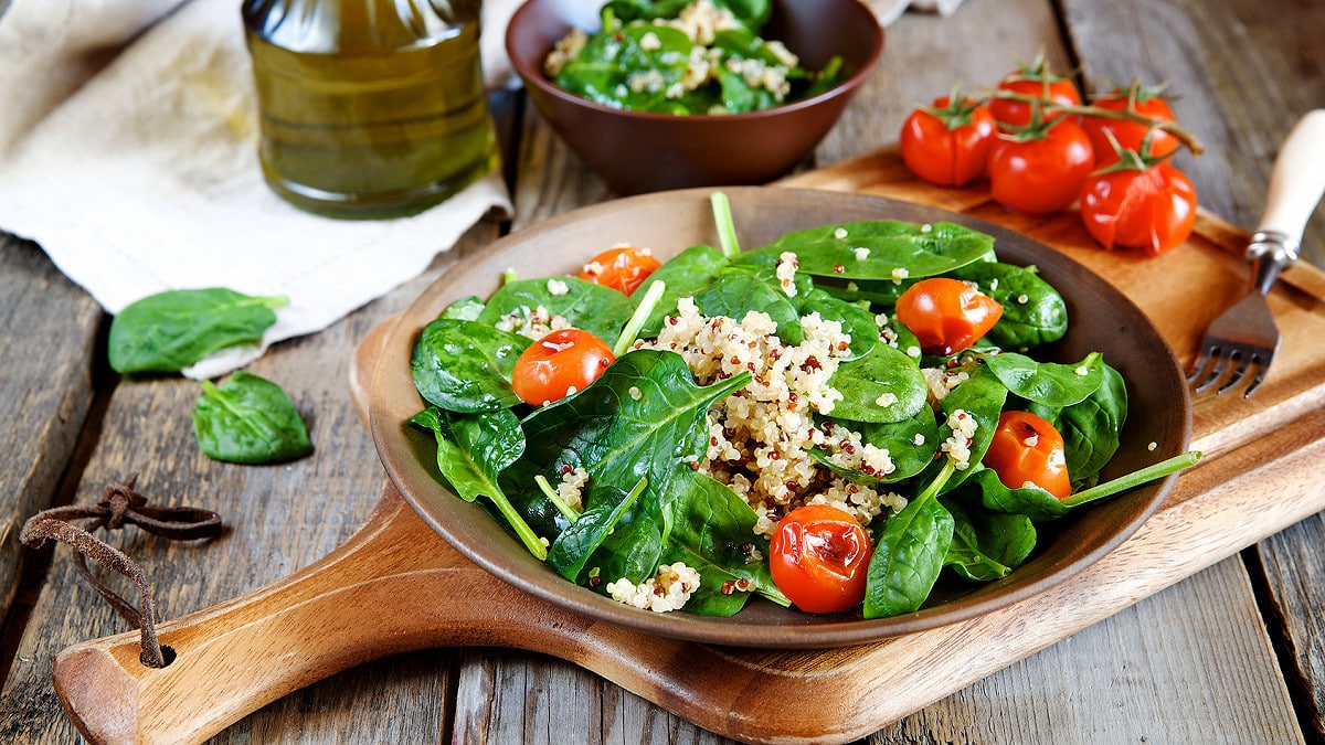 Epinard frais aux tomates façon maigre