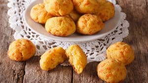 gougères aux lardons et olives