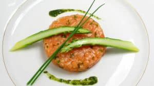 Tartare de saumon aux asperges